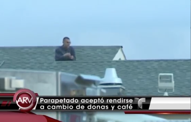 Captado En Video: Ladrón Acepta Rendirse A Cambio De Donas Y Café #Video