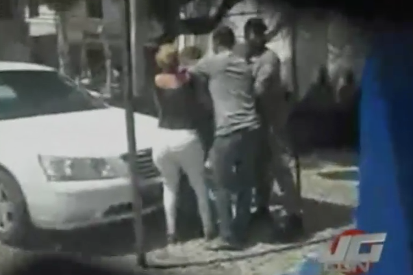 Mujer Denuncia Agresión Por Capitán De La Policía Y La Amenaza De Muerte #Video