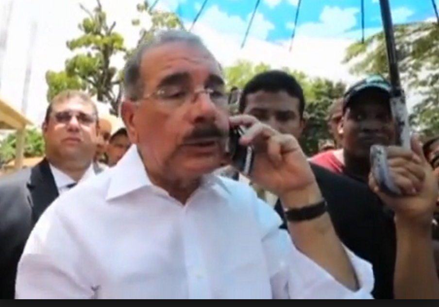 Teleuniverso Al Día . ¿Qué Dice La Gente De La Llamada De Danilo Medina?