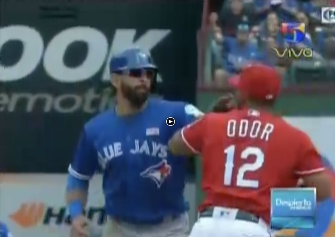 Bautista Y Odor Protagonizan Pelea En Pleno Campo De Juego