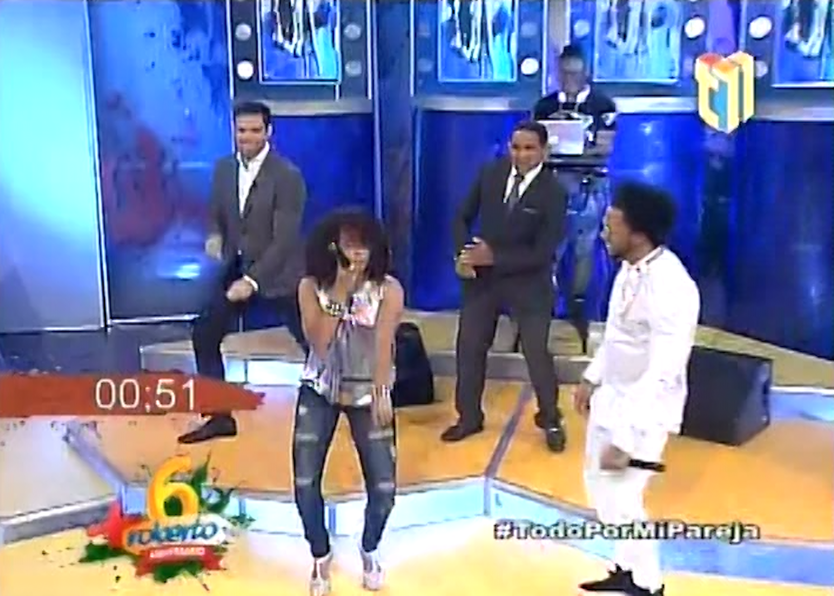 Mas Roberto Presenta :Todo Por Mi Pareja