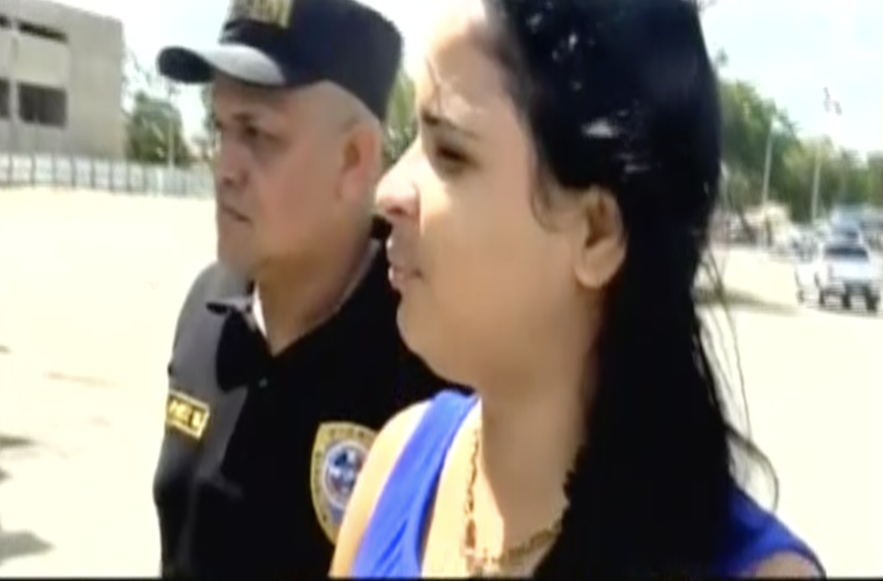 Arrestan A Mujer Acusada De Asaltar A Fiscal En Santiago