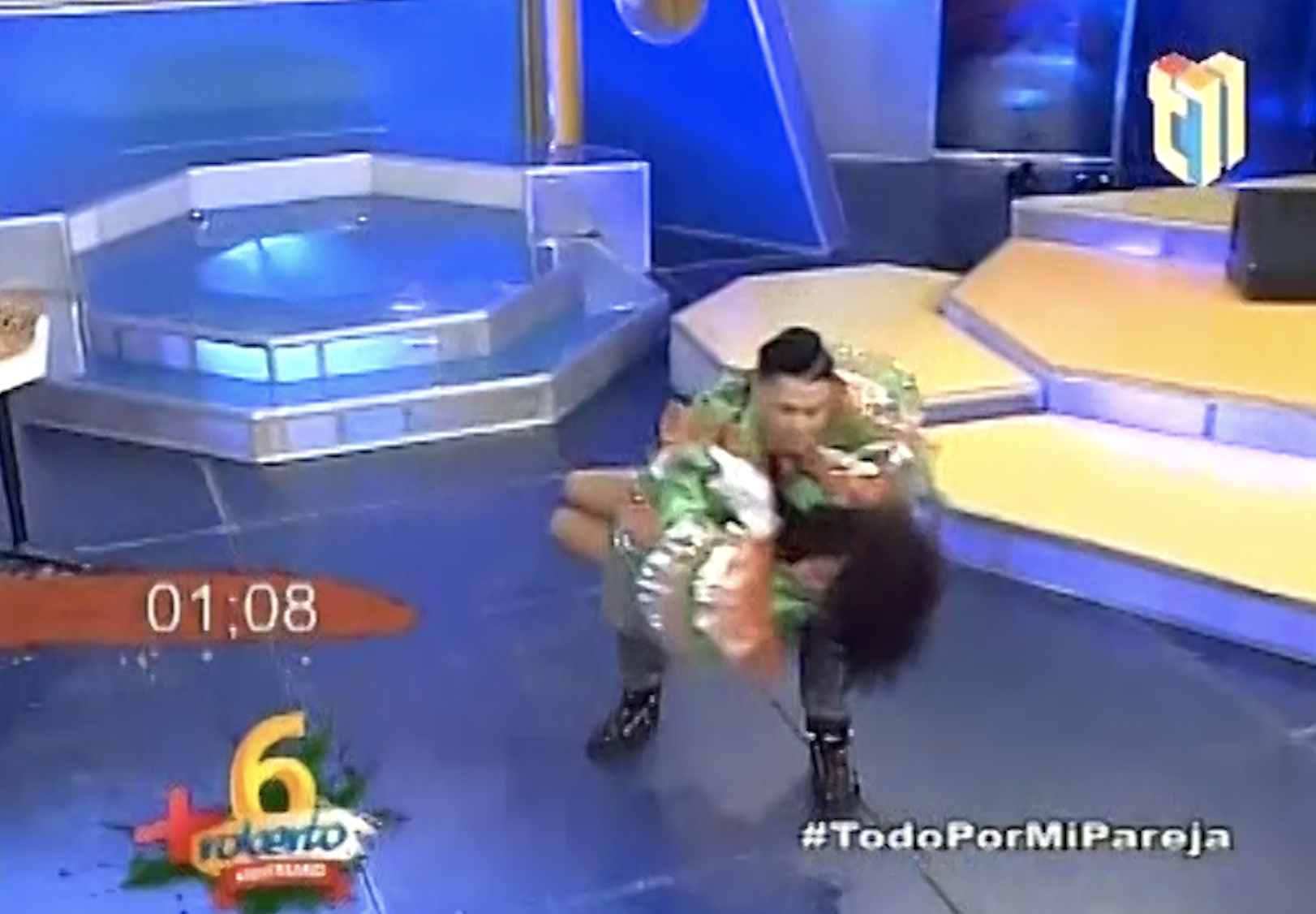 ¿Y Qué Le Pasó Al Super Nuevo Con Cheddy?   Mas Roberto