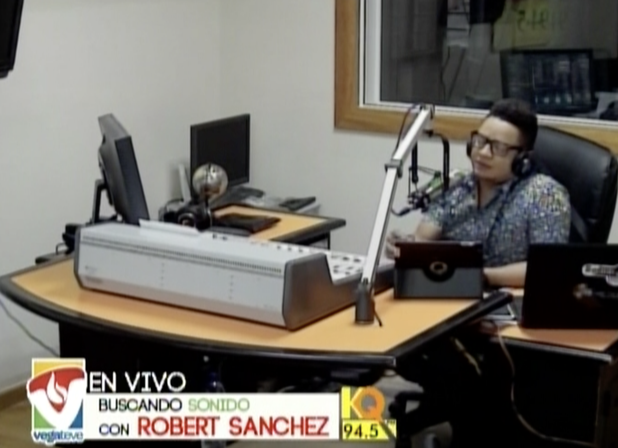 Robert Sanchez Dice: Tienen Que Hacer Algo Con El Poeta Callejero Por Que él No Anda Nada Bien
