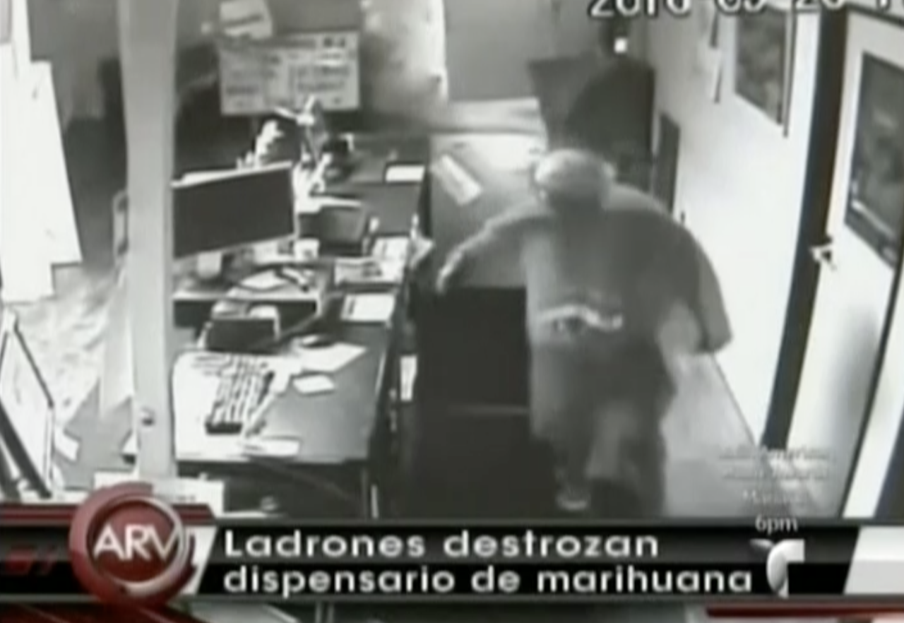 Ladrones Destrozan Dispensario Para Robar Marihuana