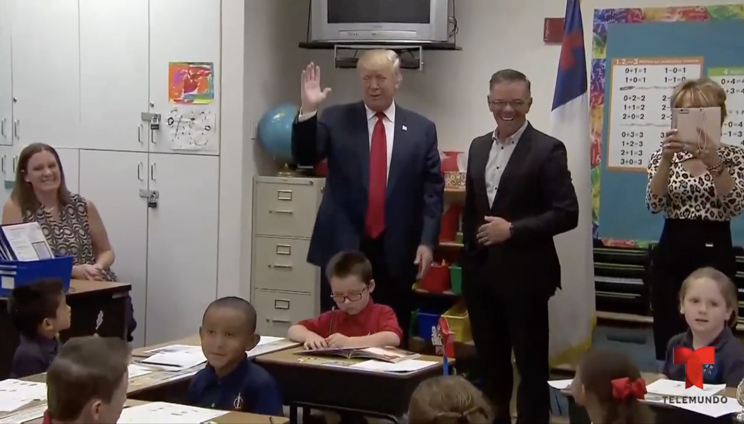 Niños Sorprenden Con Recibimiento A Donald Trump En Aula