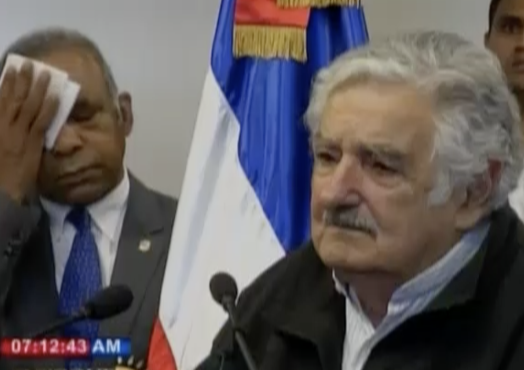 Felix Nova Suda Cuando Pepe Mujica Menciona A Los Políticos Corruptos