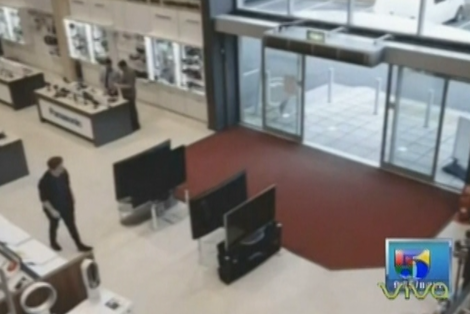 Cliente Provoca Caos En Tienda Inglesa