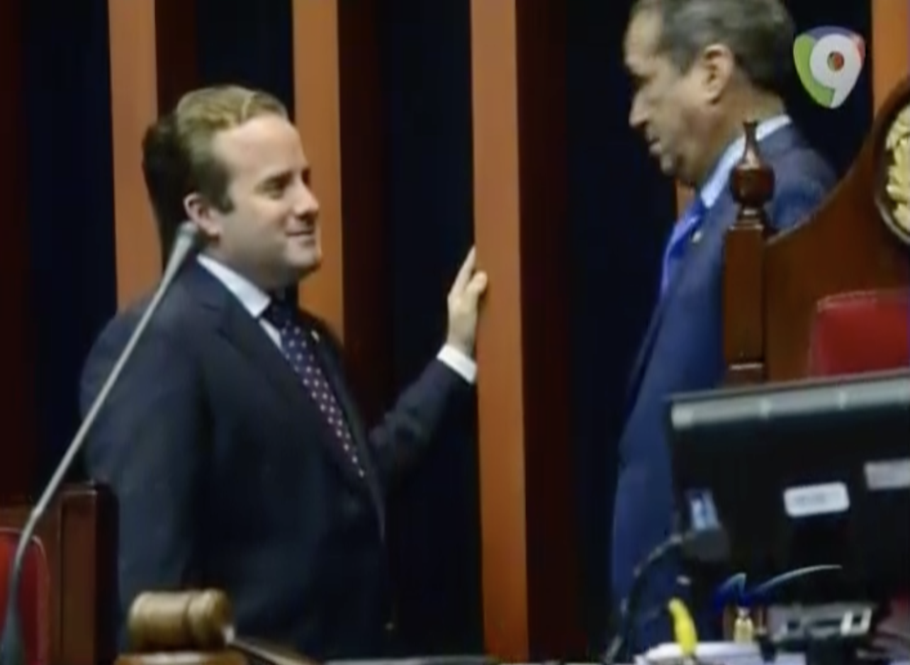 Nuria Piera Presenta La Fotocronica De La Semana