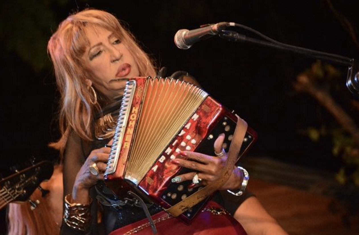 Las Exigencias De Fefita Para Cantar En Canadá