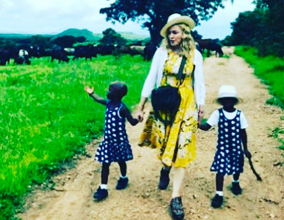 Ejemplo Para El Mundo. Madonna Adopta A Dos Hermanos Africanos