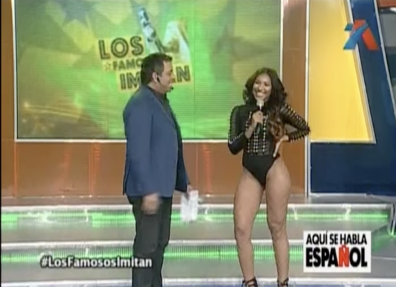 Elecia Mateo Imitando A Beyonce En Aquí Se Habla Español