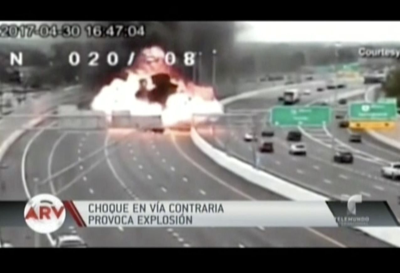 Un Brutal Accidente Produce Una Gran Explosión En Autopista