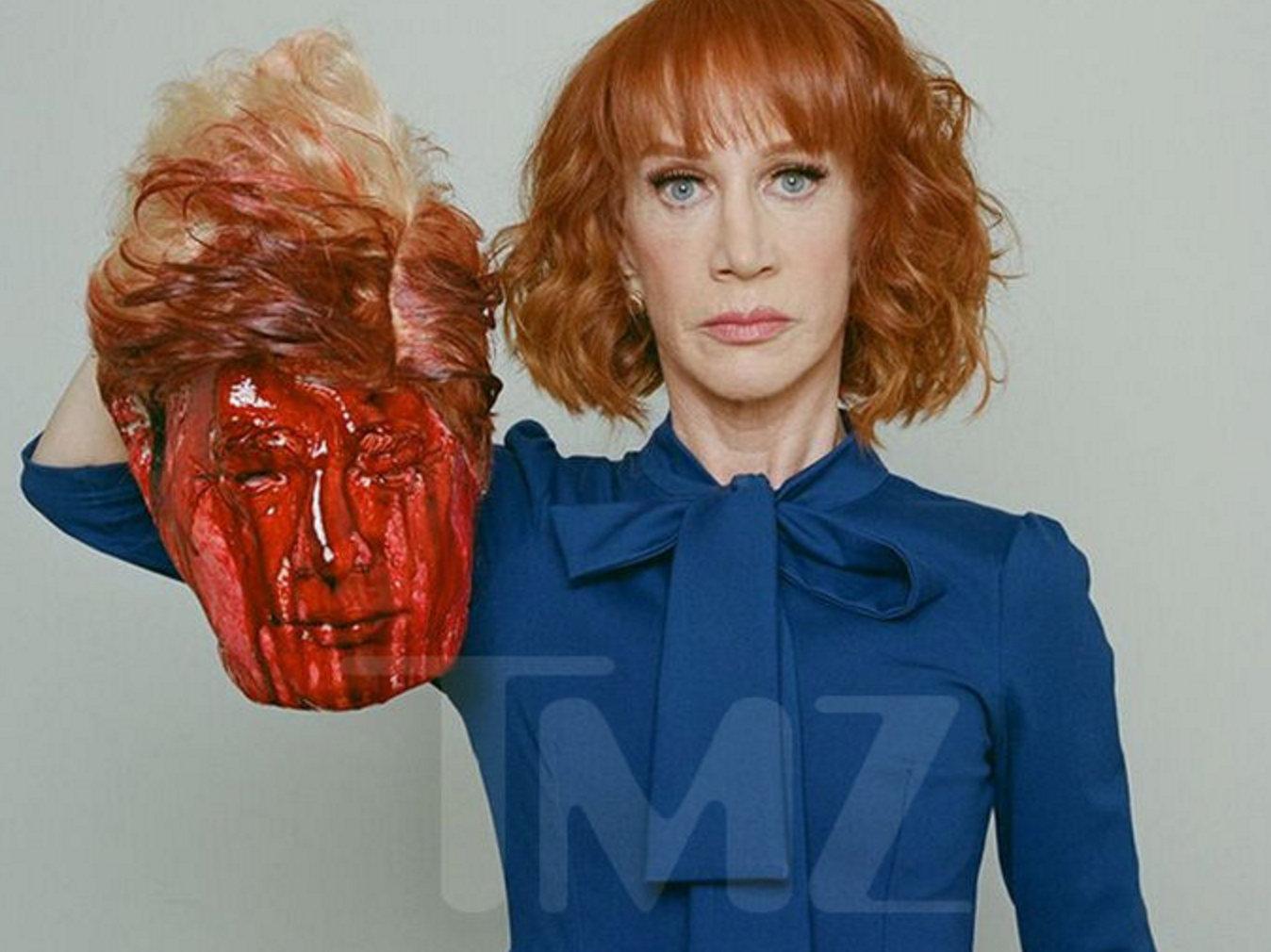 Kathy Griffin Está Arrepentida Por Foto Donde Tiene La Cabeza De Trump Y Dice Que El Presidente Ha Arruinado Su Carrera