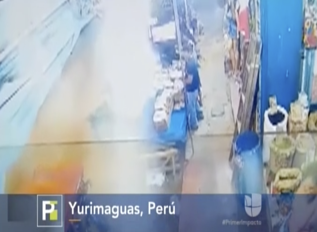 Violento Choque Queda Grabado En Un Mercado De Perú
