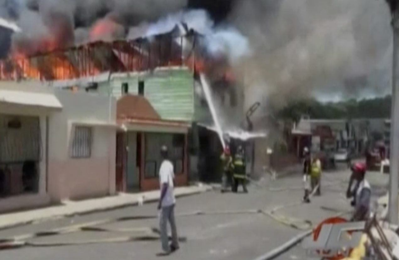 Mas Detalles Del Incendio Ocurrido Dentro De Una Pensión Donde Vivían Haitianos