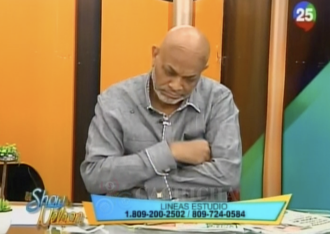 Televidente Le Da Un Boche A Nelson Javier Por Andar Promocionando Candidaturas De Lo Que Han Defraudado El País