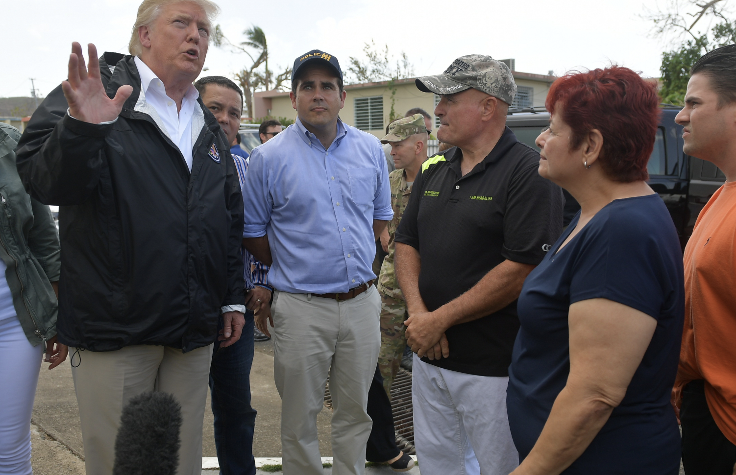 Donald Trump Llega A Puerto Rico Para Ayudar A Los Ciudadanos Afectados Por Huracán Maria