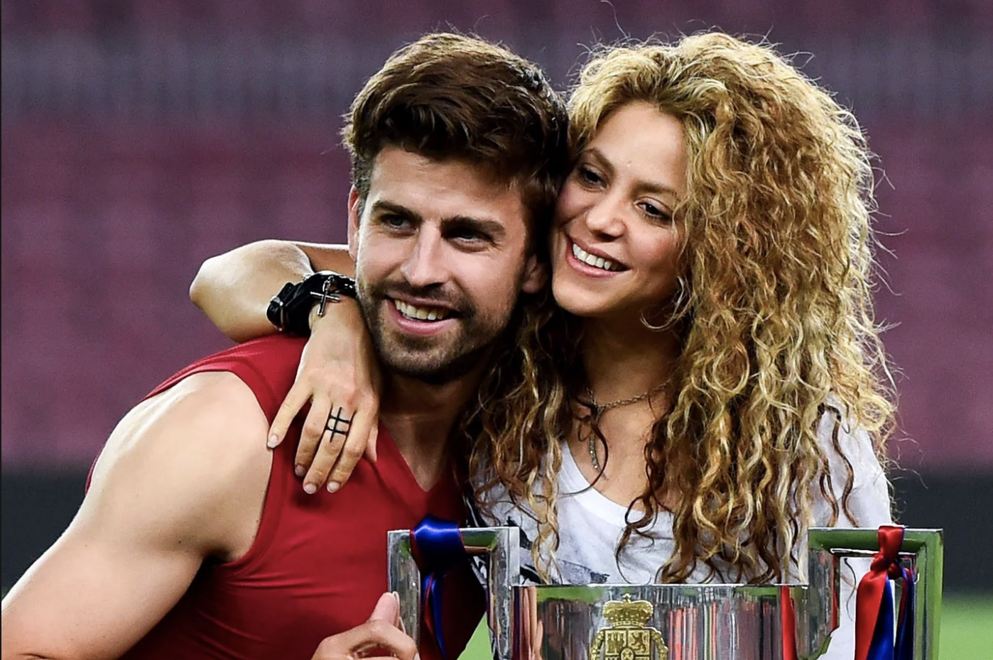 No Solo Se Separa Cataluña De España, También Se Separa Shakira De Piqué