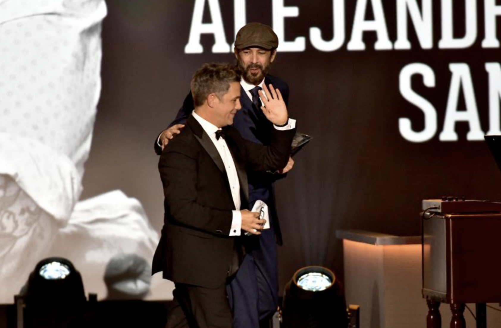 Así Fue El Emotivo Homenaje Al Cantautor Alejandro Sanz En La Víspera De Los Premios Grammys