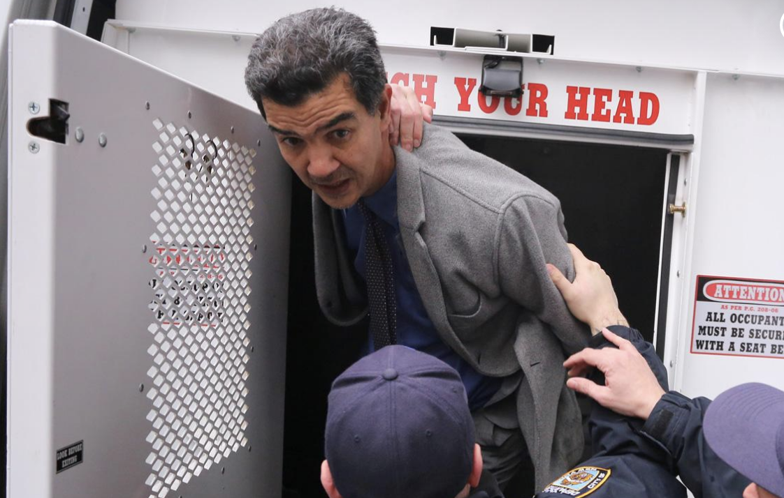 IMAGENES FUERTES: Arrestan Con Violencia A Concejal De Origen Dominicano Ydanis Rodriguez En Nueva York En Medio De Protestas