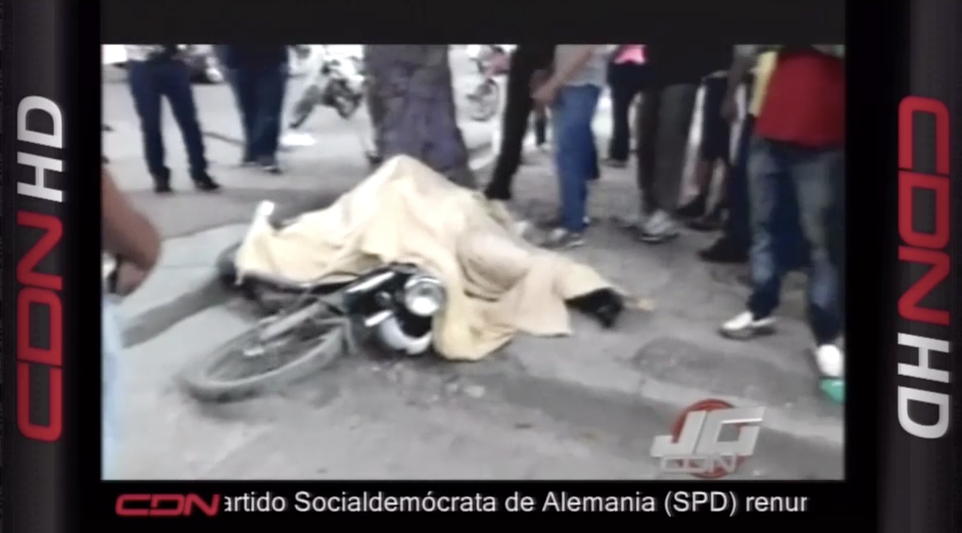 Al Estilo Estado Islámico: Un Chofer De Santiago Asesina A Un Motorizado Con Su Vehículo