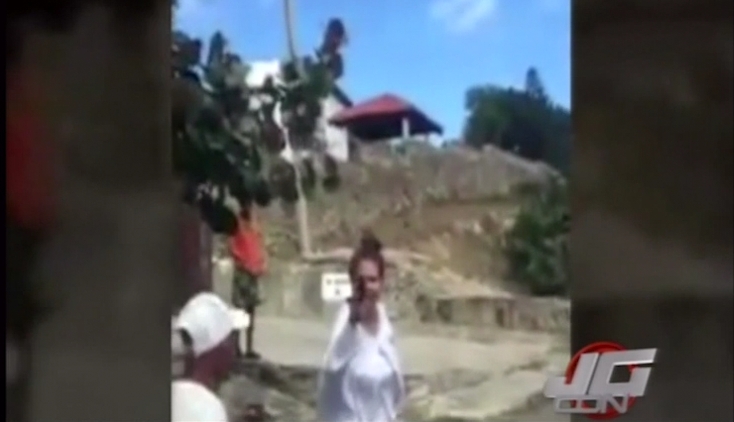 Con Pistola En Mano Una Mujer Amenaza De Muerte A Un Empresario En Montecristi