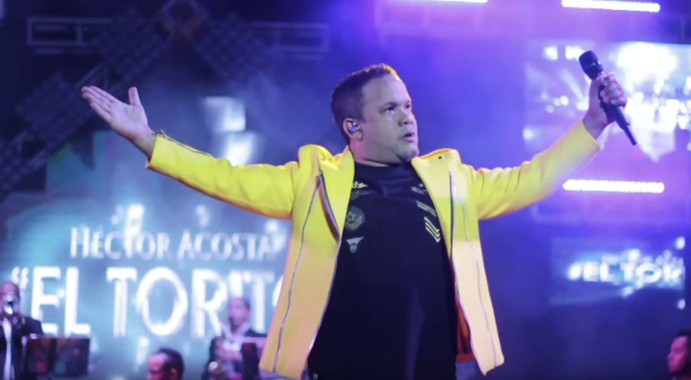 Héctor Acosta “El Torito” – En Vivo – Llorando Me Dormí