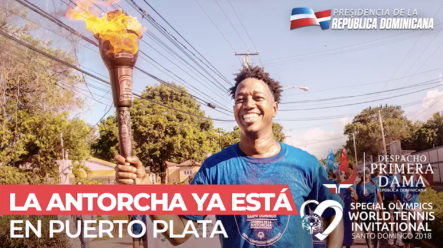 Kelvin Peña, Selección Nacional De Baloncesto, Se Unió A La Carrera De La Antorcha En Puerto Plata.