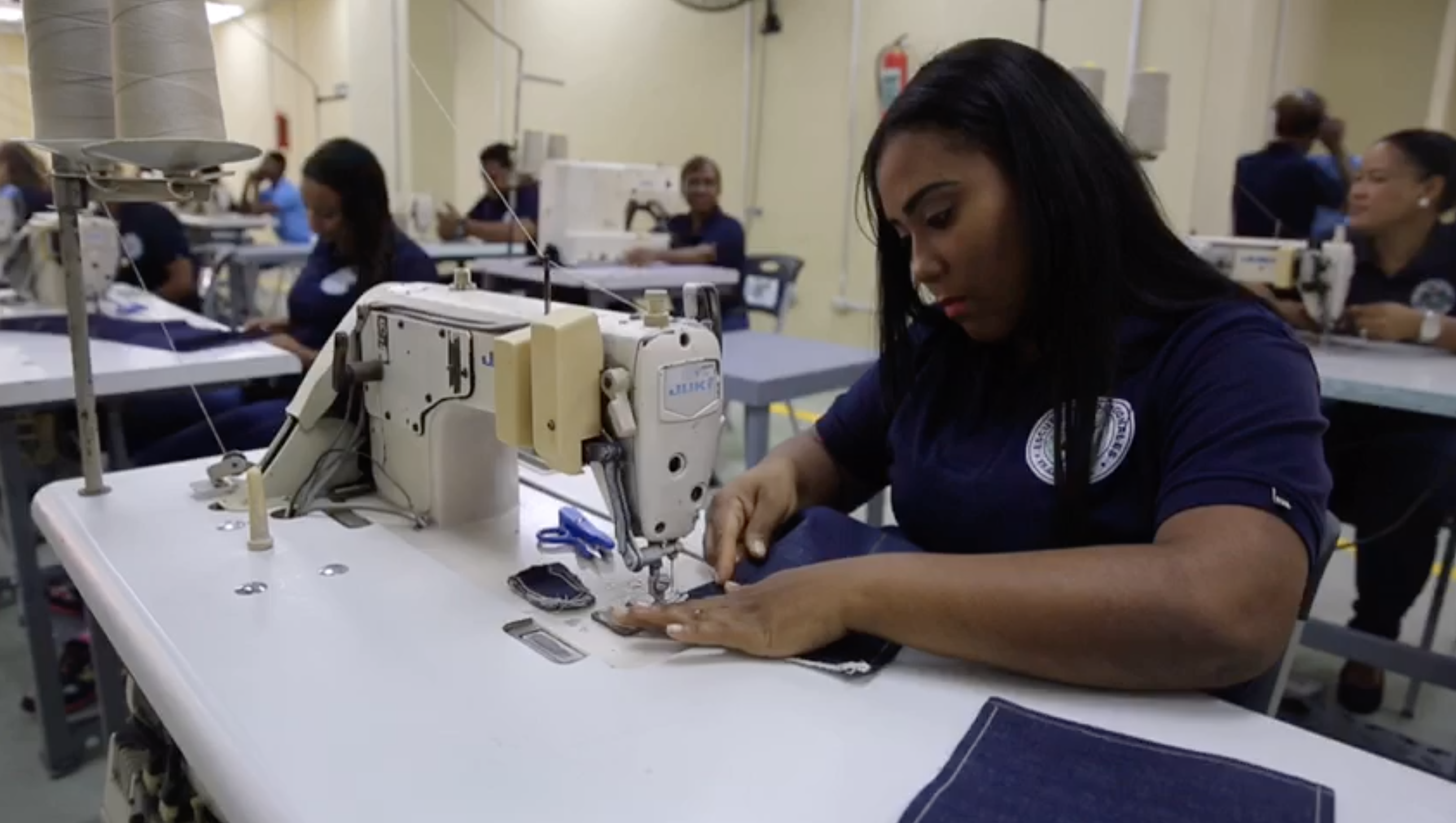 Presidente Danilo Medina Deja En Operación Industria Textil Militar En San Cristóbal Para Fabricar 200,000 Uniformes Anuales A Un Costo 50% Menor