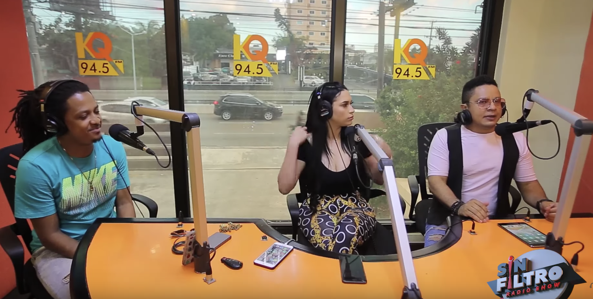 ¿El Dominicano Joven Solo Protesta Cuando Le Prohíben Sus Vicios? (SIN FILTRO RADIO SHOW)