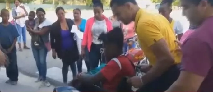 Joven Da A Luz En La Jardinera Del Hospital De Pedernales