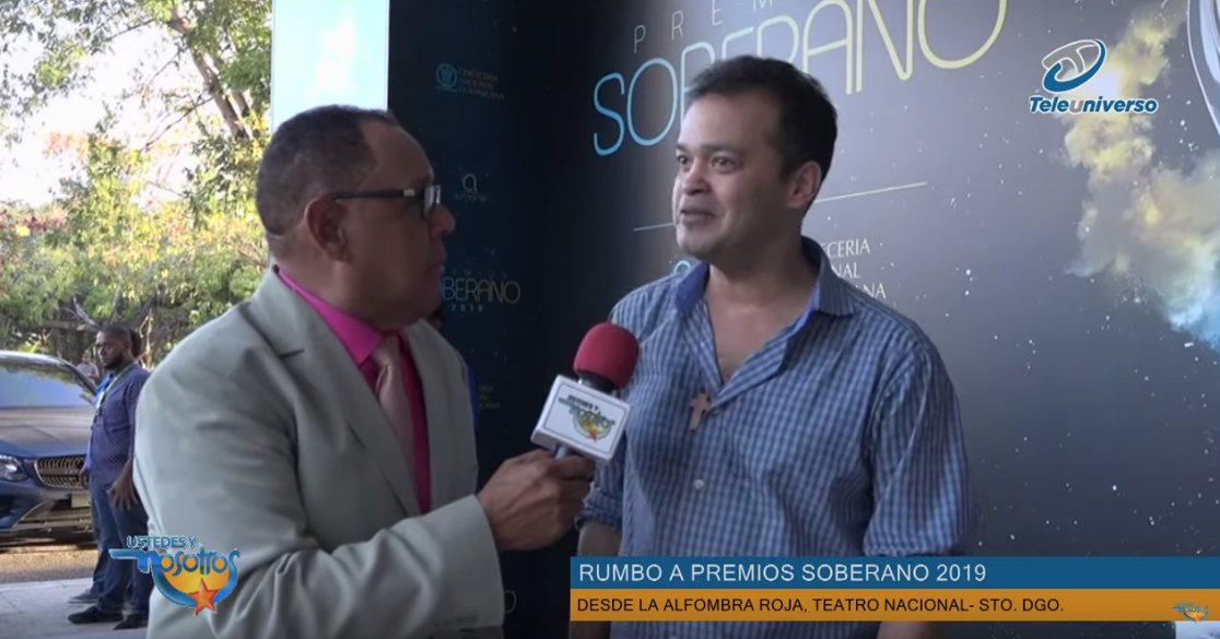 Alex Bueno Desde Alfombra Roja Premios Soberano 2019