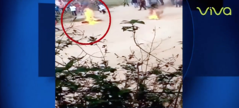 ¡Imágenes Fuertes!  Queman Vivo A Un Ladrón Que Agarraron Infraganti