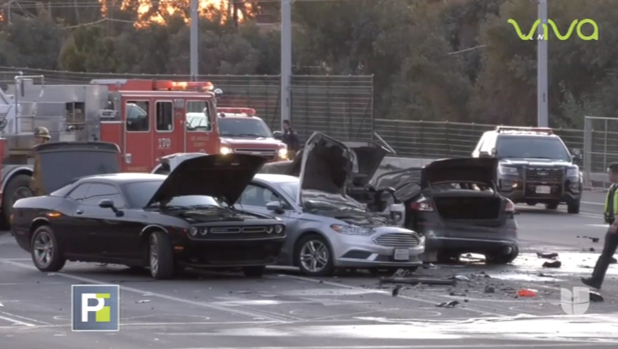 ¡Imágenes De Película! Choque En Cadena Deja Varios Vehículos En Llamas