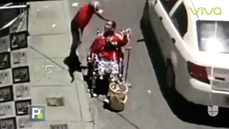 Un Hombre Ataca Brutalmente A Un Vendedor Minusválido