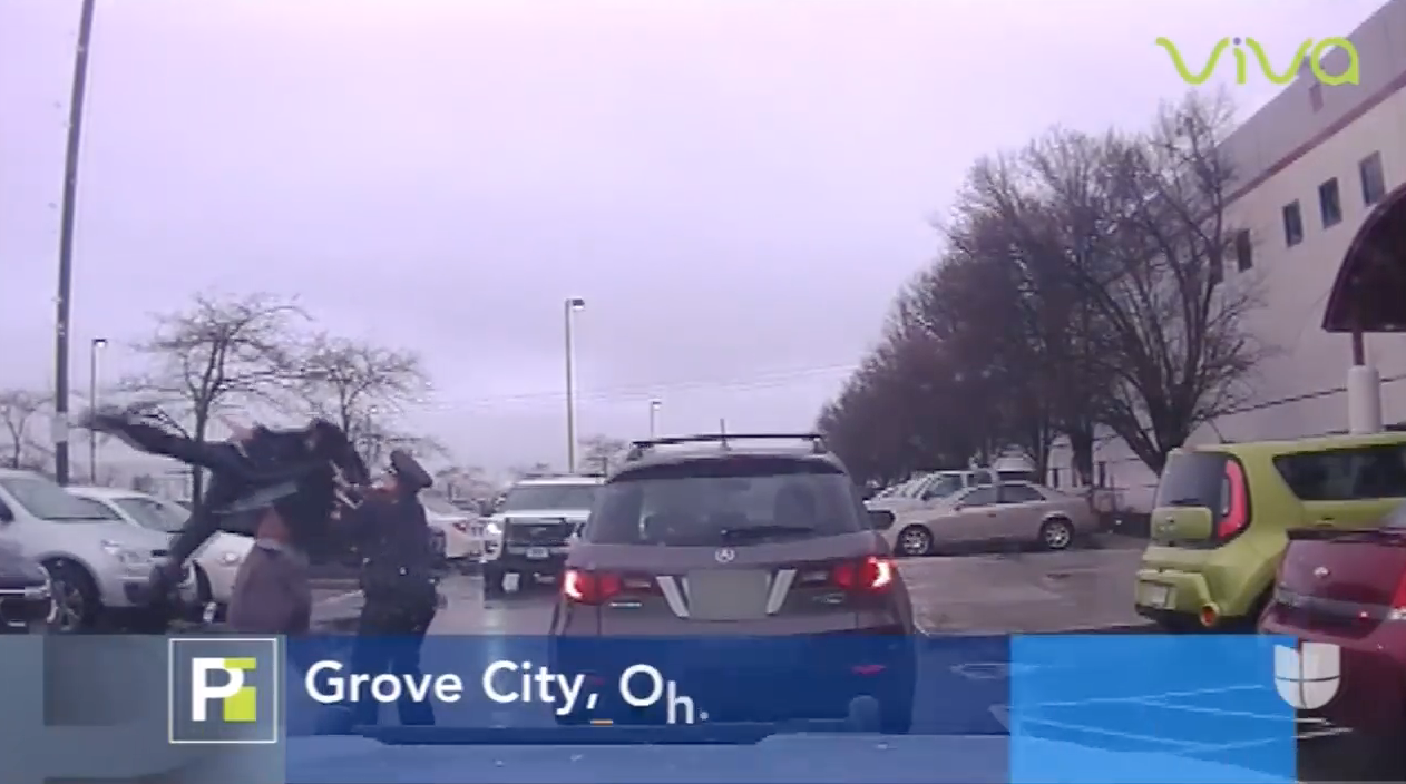 Como En La Lucha Libre Este Hombre Casi Le Rompe La Espalda A Un Policía