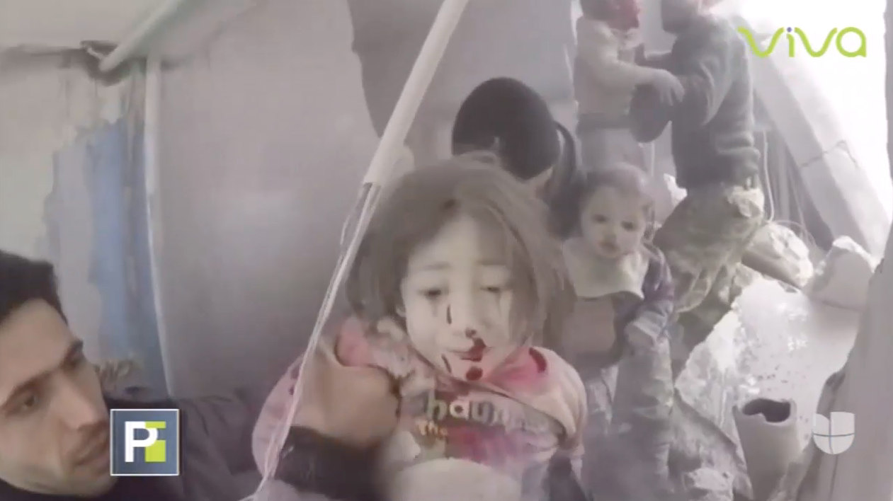 Rescatan Tres Niñas De Un Edificio Derrumbado