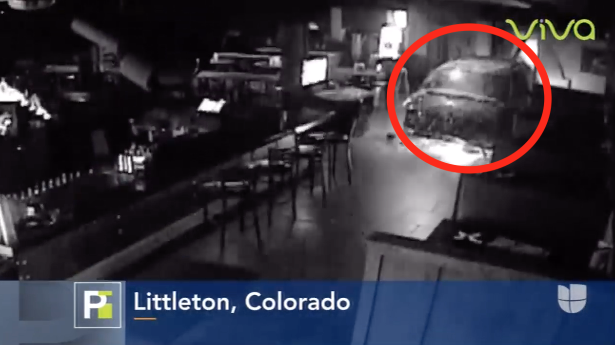 ¡De Película! Rompen La Pared De Una Tienda Con Un Carro Para Llevarse Un Cajero Automático