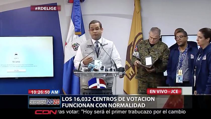 Los Partidos Políticos A Despojar De Los Gafetes Promocionales