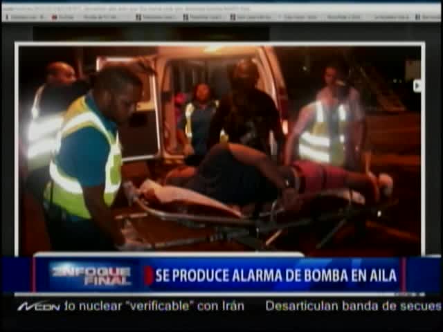 Devuelven Avión A Aeropuerto De Las Américas Por Amenaza De Bomba Y Sacan Al Sospechoso Arrestado Y En Una Camilla #Video