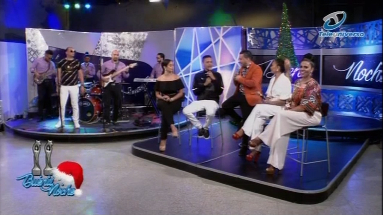 Buena Noche: ¿Qué Cosa Hace La Mujer Que Vale La Pena?