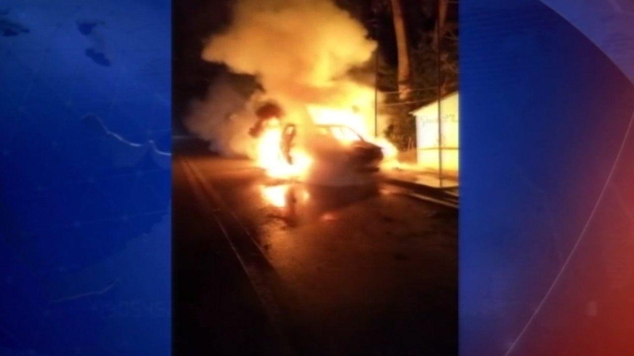 De Esta Manera Quedó Completamente Quemada Patrulla De La PN En Monte Plata