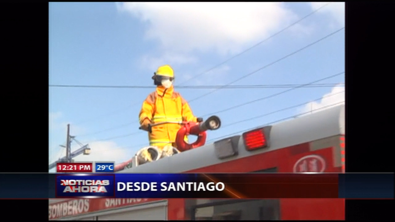 Ciudadanos De Santiago Apoyan Chorros De Agua A Quien No Respete El Distanciamiento Social