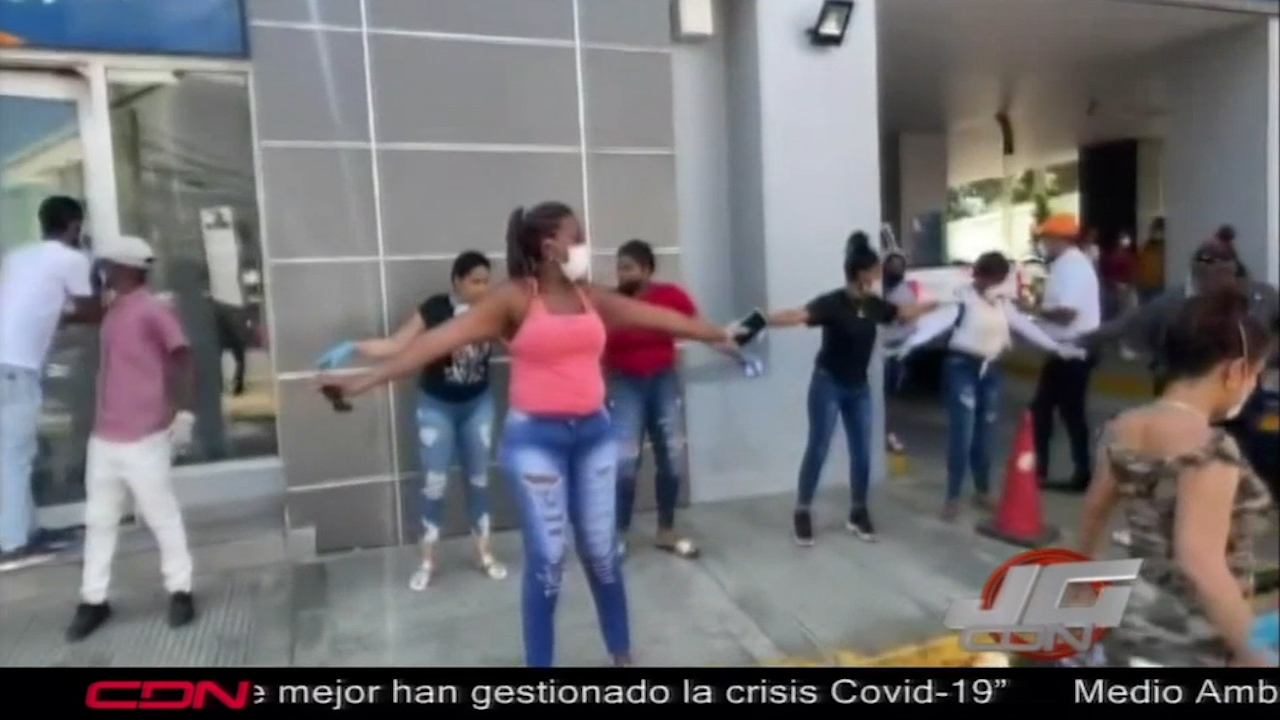 Se Empieza A Respetar El Distanciamiento Social Y Muchos Lugares