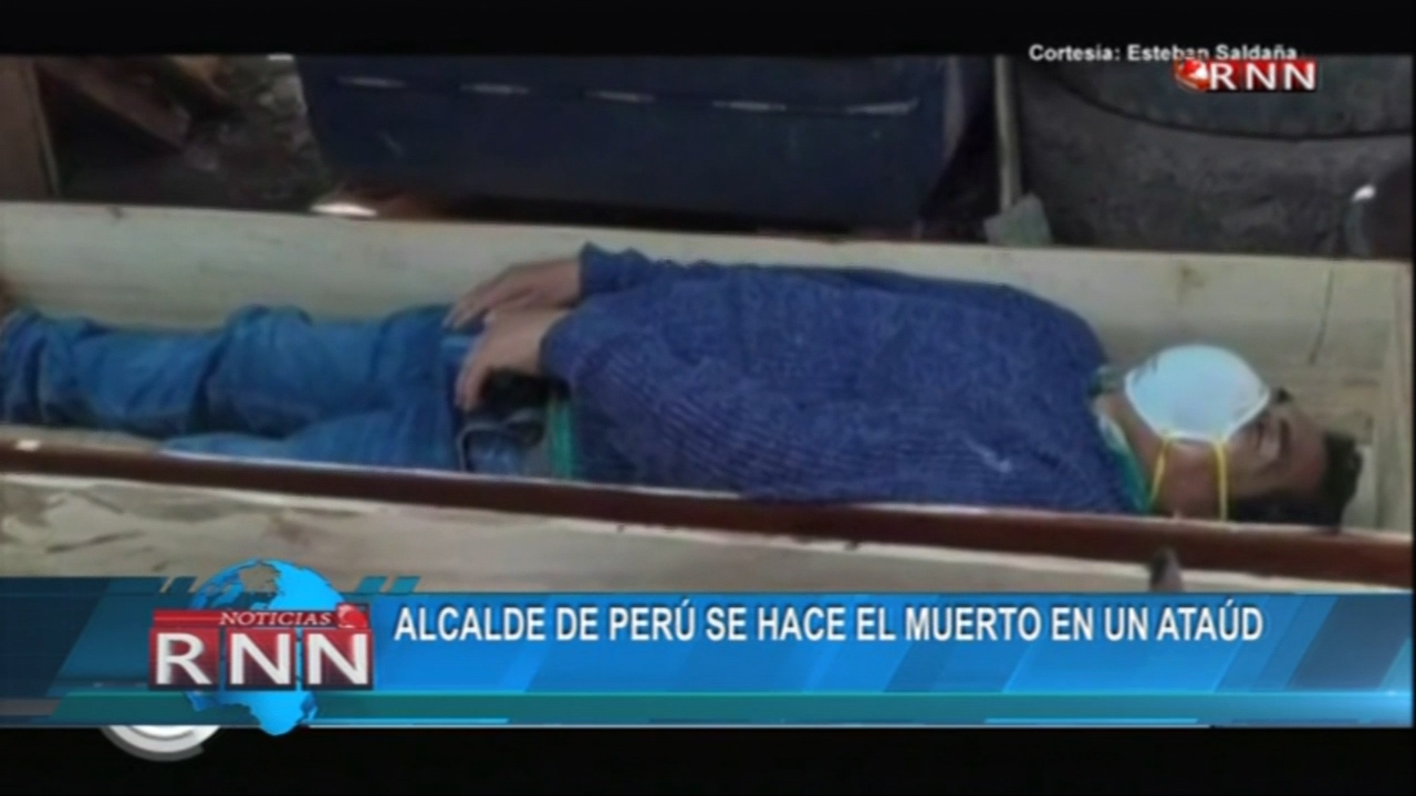 ¡INSÓLITO! Alcalde De Perú Se Hace El Muerto Para Evitar Ser Detenido Por Violar Toque De Queda