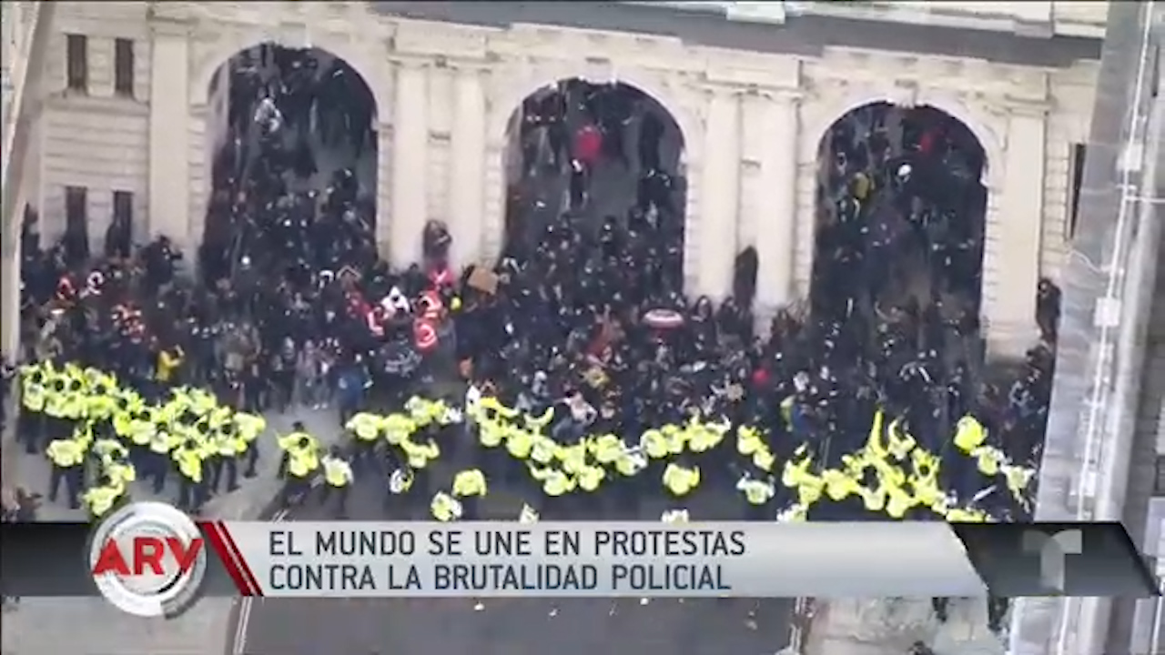 Manifestantes De Todo El Mundo Se Unen En Protesta Por La Muerte De George Floyd