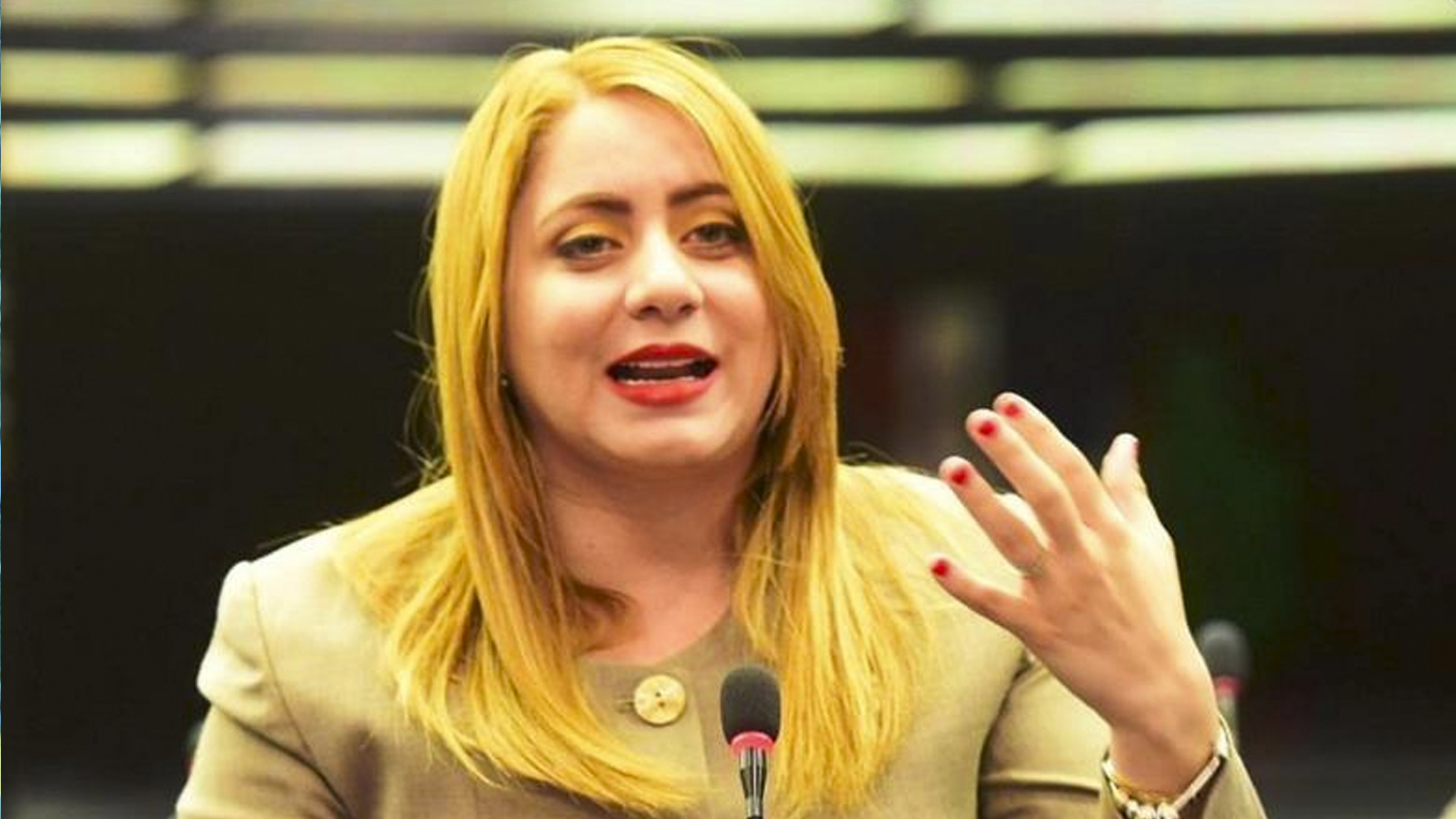 Gloria Reyes “En Política, A La Mujeres Nos Cuesta Mas”