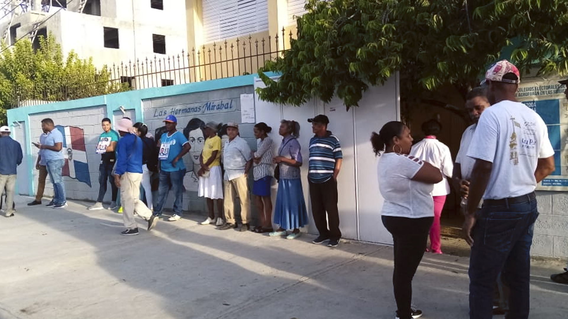 El Maldito Tibiri Político Y Sus Tamboras Locales