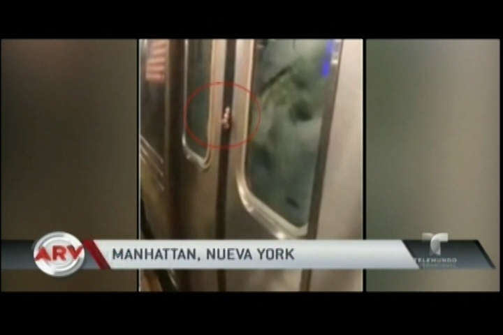 Sigue El Caos Con El Metro De Nueva York, Decenas De Personas Quedaron Más De Una Hora Atrapadas Sin Luz Ni Aire Acondicionado